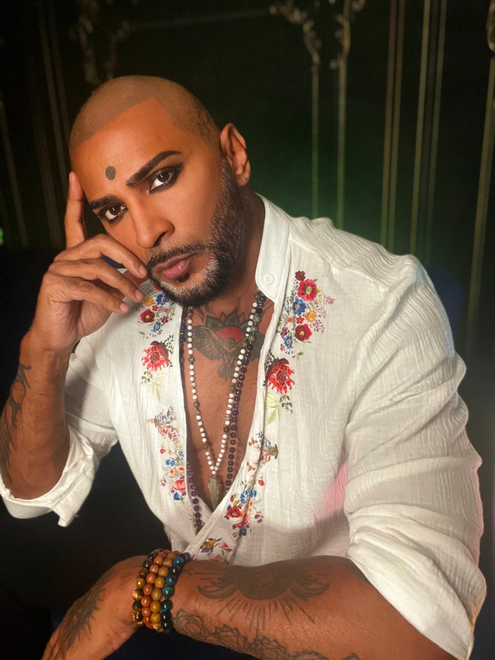 Riz Mirza — original portrait from the Wix biography selector